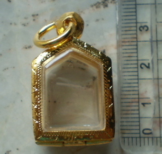 ตลับเงินแกะลาย  ชุบทองแท้ ใส่ขุนผนผงพรายพิมพ์เล็ก  เคาะเีดยว 