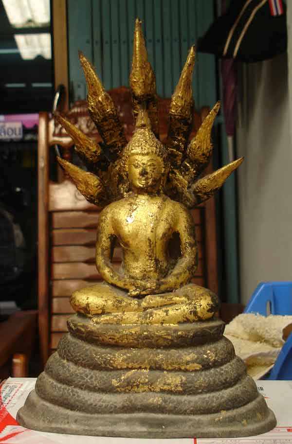 พระบูชาพิมพ์นาคปรก หน้าตัก 4 นิ้ว สูง 11 นิ้ว มีปั้มตรายาง ไม่ทราบที่