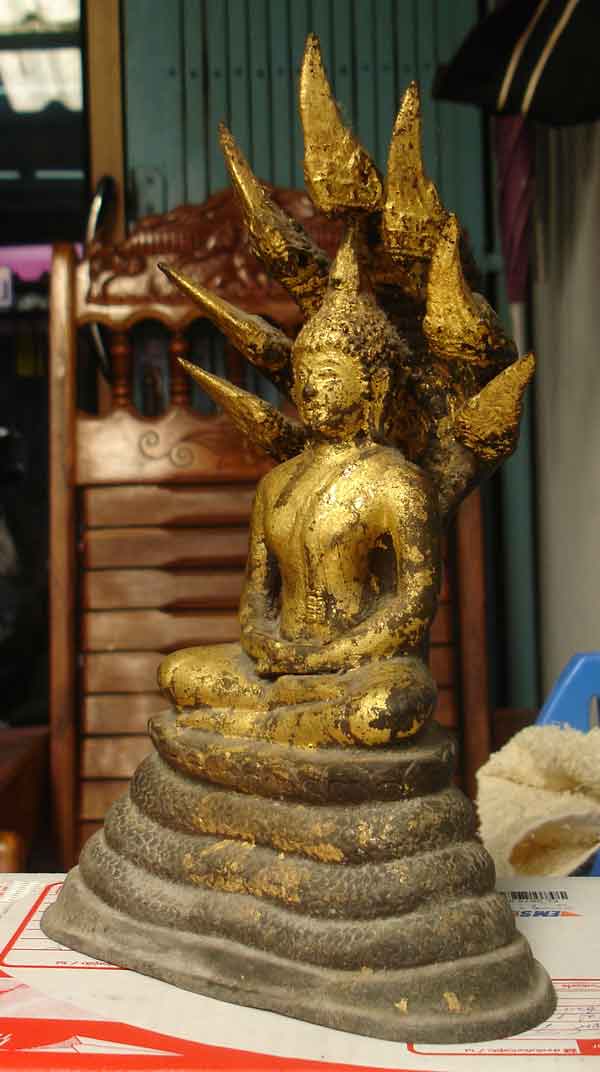พระบูชาพิมพ์นาคปรก หน้าตัก 4 นิ้ว สูง 11 นิ้ว มีปั้มตรายาง ไม่ทราบที่