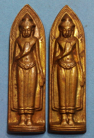 (เคาะแรกแดง 2 องค์)..... พระร่วงรางปืน (พิมพ์นิยม เจดีย์นูน) วัดดอยสุเทพปี15 จ.เชียงใหม่ สวยเดิม