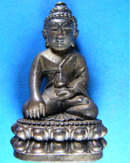 พระกริ่งสุขกาโมหลวงพ่ออุ้น สุขกาโม วัดตาลกง  จ.เพชรบุรี ปี๒๕๔๙ 