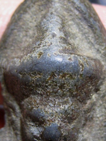 พระร่วงยืนประทานพร เนื้อชินเขียว จ.สุโขทัย ไขน้อย ราคาเบา ๆ 