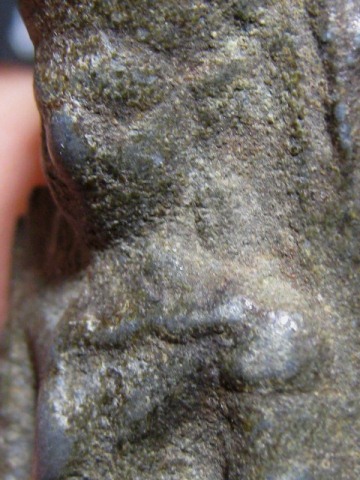 พระร่วงยืนประทานพร เนื้อชินเขียว จ.สุโขทัย ไขน้อย ราคาเบา ๆ 