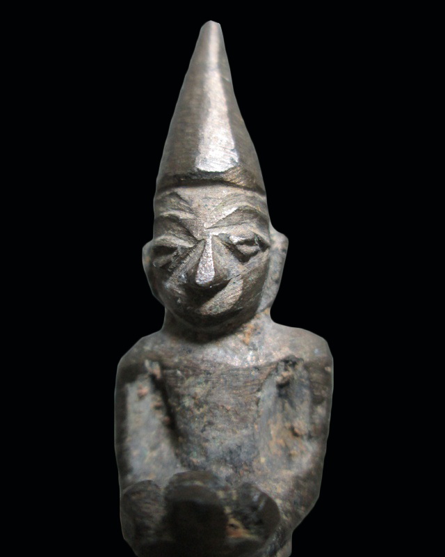 ราคาเท่า"ทุน" เคาะเดียว พระเชียงรุ้ง พิมพ์เทวดาถวายข้าวทิพย์ เนื้อสำริด