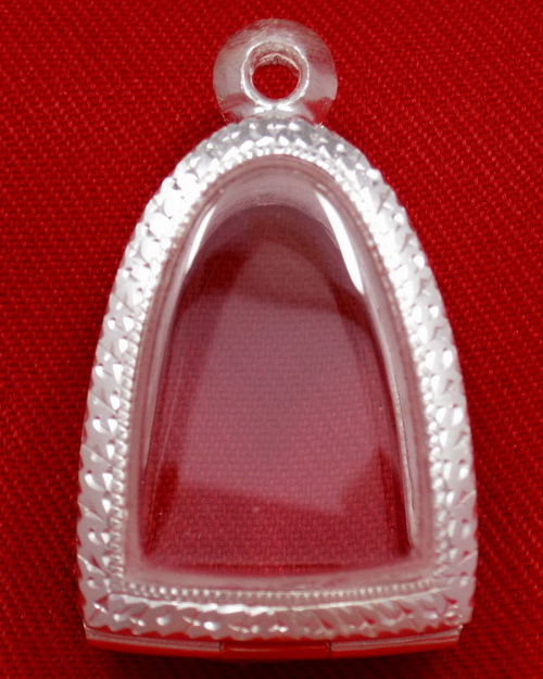 ตลับเงิน 95% สำหรับใส่รูปหล่อหลวงพ่อเงิน วัดบางคลาน ปี 39และ รูปหล่อขนาดทั่วไป2