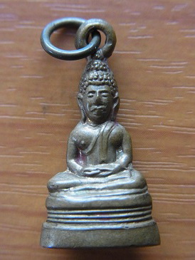 พระกริ่งปั๊มมีหู หลวงพ่อโต วัดบางพลี หลวงพ่อเผือก วัดกิ่งแก้ว ปลุกเสก