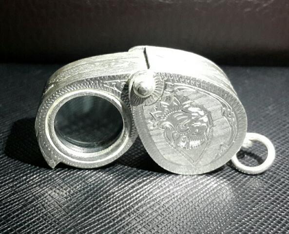 กล้องส่องพระ บอดี้เงิน แกะมือลายหนุมาณ สวยฝุดเลนส์อย่างดีส่องเจาะนิ่งมากๆ