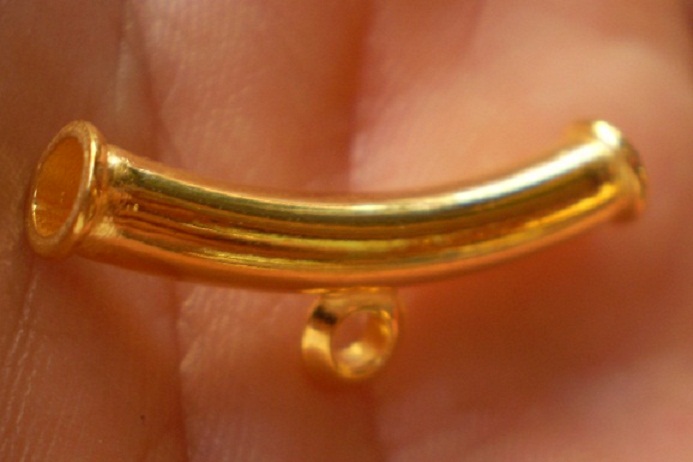 ห่่วงกลางโค้งทอง  90   ยาว 3 ซม   เคาะเดียว 