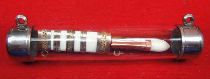 (((ราคาวัดใจเคาะเดียว ๑๐ บาท))) ***มีดหมอสาริกา ฝักและด้ามกระดูกช้าง ใบมีดยาว ๑ นิ้วฝักและด้ามยาวรวม