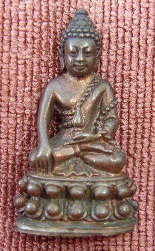 หลวงพ่อยิด วัดหนองจอก พระกริ่งเจริญพร เนื้อนวะ หมายเลข 2640