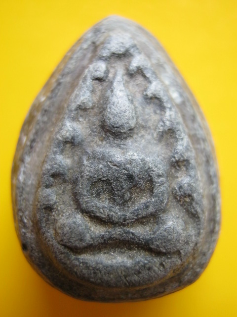 กลีบบัว เนื้อชินตะกั่ว ล.พ ปล้อง วัดหลุมดิน