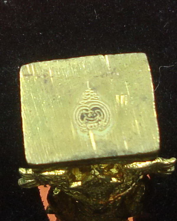 ท้าวเวสสุวรรณ หลวงปู่เจือ สวย พร้อมกล่องเดิม