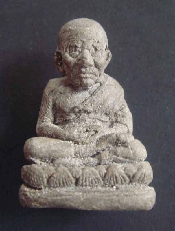หลวงปู่ทวด ลอยองค์เนื้อว่านวัดสะบ้าย้อย จ.สงขลา ปี 39