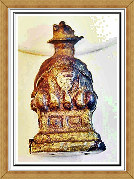 รูปเหมือนสมเด็จพระเจ้าตากสินมหาราช วัดสุทัศน์ฯ