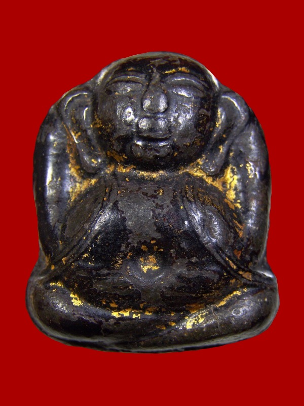 หลวงปู่บุญ วัดกลางบางแก้ว เนื้อผงยาจินดามณี จุ่มรัก พิมพ์พระสังกัจจายน์ ยุคต้น