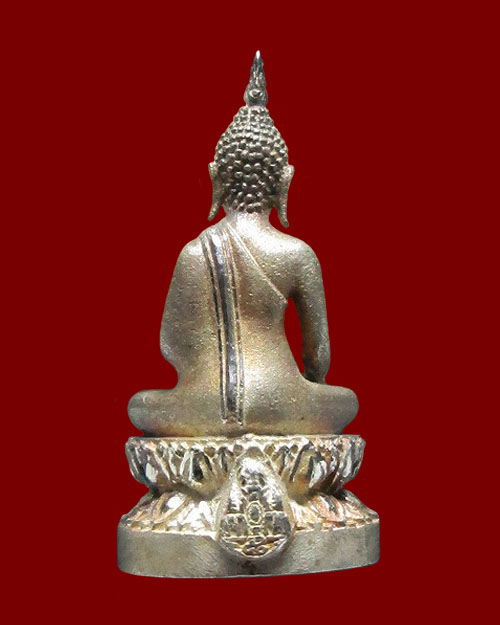 พระชัยวัฒน์พระพุทธนวราชบพิตร เฉลิมพระเกียรติ พระบาทสมเด็จพระเจ้าอยู่หัว ปี ๒๕๔๐ เนื้อเงินพ่นทราย