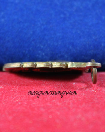 เหรียญทองแดงแจกทาน ๕๒ รุ่นแรก หลวงปู่คำบุ วัดกุดชมภู จ.อุบลราชธานี