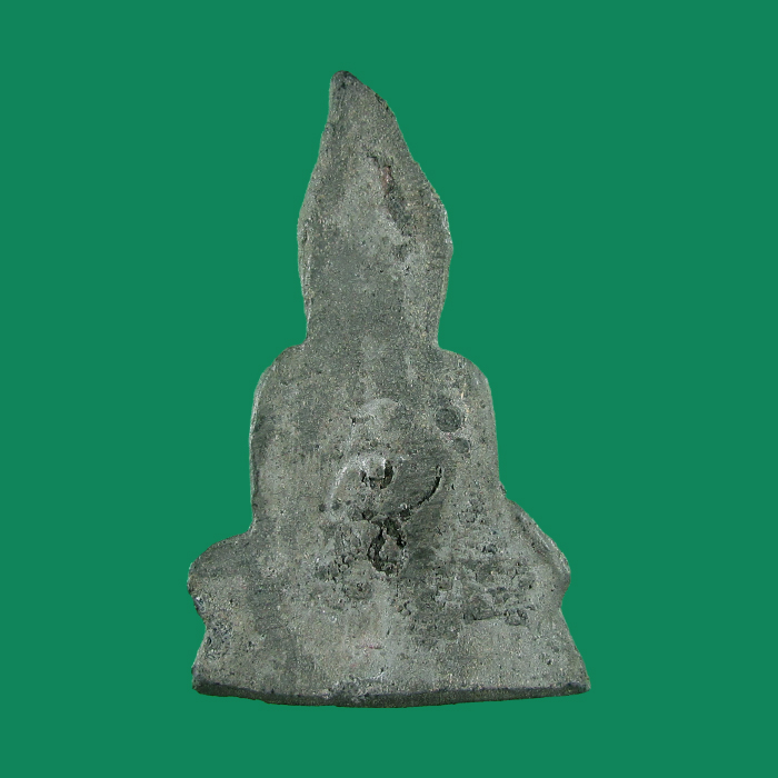 พระท่ากระดาน(รุ่นแรก) หลวงปู่ดี วัดเหนือ กาญจนบุรี ปี 2485 เนื้อชินผิวปรอท พิมพ์ใหญ่หลังยันต์นะ 3