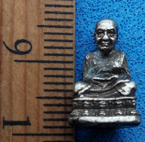 20บ. เคาะเดียวแดง /รูปเหมือนหลวงปู่ทวด ...OA57