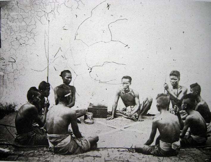 ปี้กระเบื่องเครือบ(บ่อนเบี้ย)