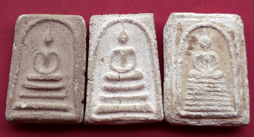 10 บาท... กับ พระสมเด็จ 3 องค์ ..JB203