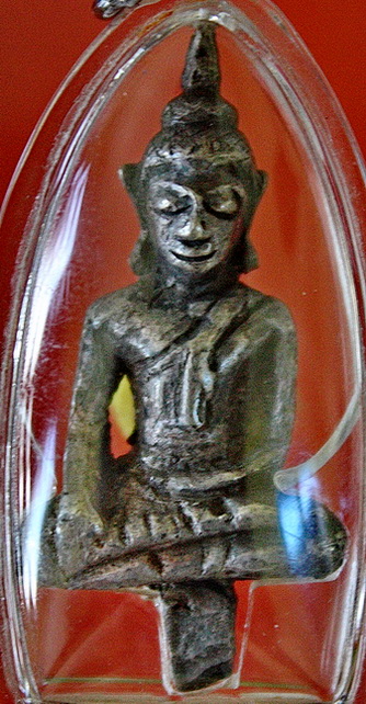 ยอดธงเนื้อเงิน สมัยอยุธยา หน้าตัก 2.2 เซ็นต์ฺ สูงประมาณ 4.3 เซ็นต์