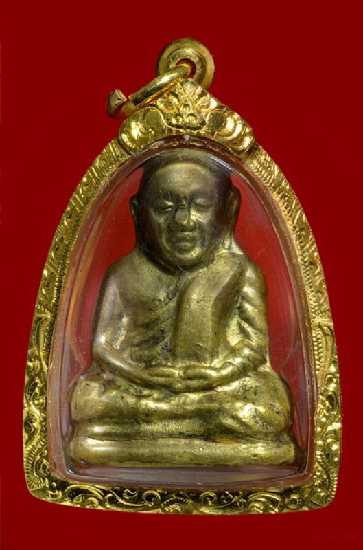 รูปเหมือน หลวงพ่อเงิน วัดบางคลาน รุ่น.อ อ่าง สร้างอำเภอ ปี 2522 เลี่ยมทอง มาพร้อมบัตรรับรองครับ
