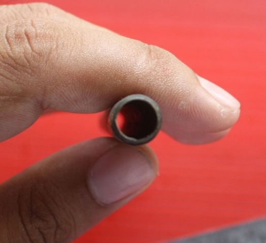 ตะกรุดหลวงพ่อเงิน วัดดอนยายหอม เนื้อตะกั่วน้ำนม ยาว 5 นิ้ว มาตรฐาน ไม่มีการถักเชือกนะครับ ตัวจริงเสี