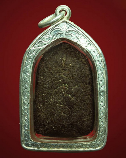 หลวงปู่บุญ วัดกลางบางแก้ว ซุ้มแหลม เนื้อว่าน