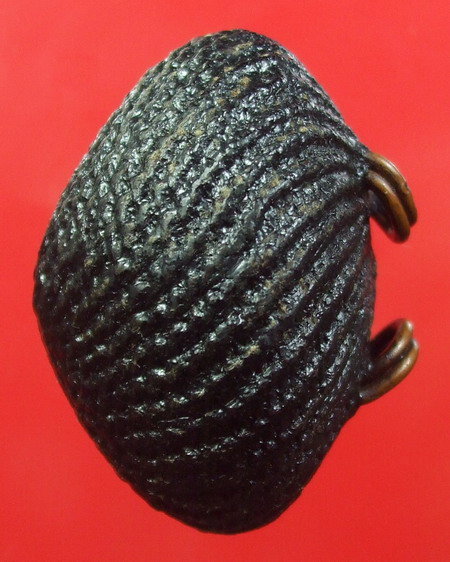 เบี้ยแก้ ถักเชือก ลงรัก ขนาดมาตฐาน ใช้มาบ้าง ... หลวงปู่เจือ วัดกลางบางแก้ว