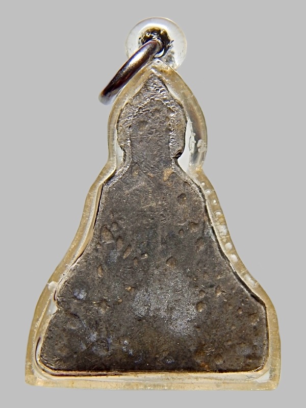 พระอู่ทองนั่งฐานผ้าทิพย์ กรุวัดเทวสังฆาราม จ.กาญจนบุรี