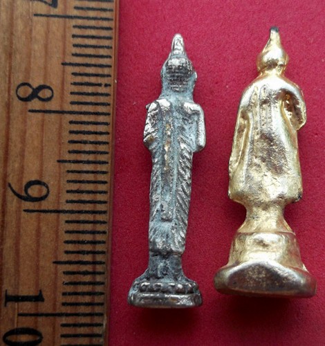 10 บาท... กับ รูปหล่อพระพุทธ 2 องค์ ....JB248