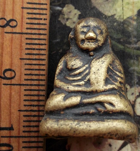 10 บาท กับ รูปหล่อหลวงพ่อเงิน ...AD139