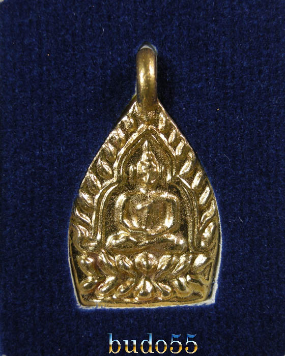 เจ้าสัวน้อย วัดกลางบางแก้ว รุ่นสาม เนื้อทองทิพย์