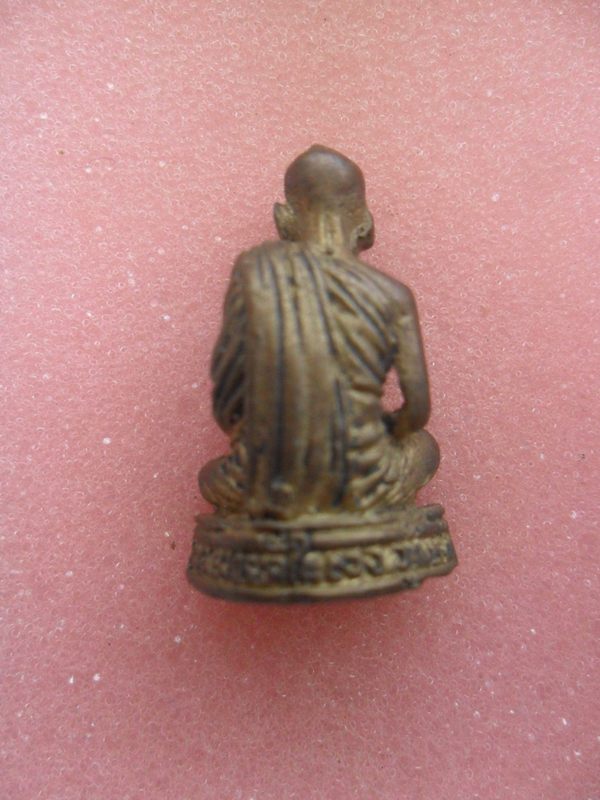 หลวงพ่อเคลือบ วัดหนองกระดี่ จ.อุทัยธานี