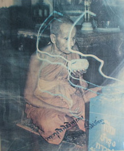 เชิญเคาะ...พระสมเด็จหลังลายเซ็น หลวงปู่เทียม วัดกษัตราธิราชฯ ผสมมวลสารพระสมเด็จบางขุนพรหม
