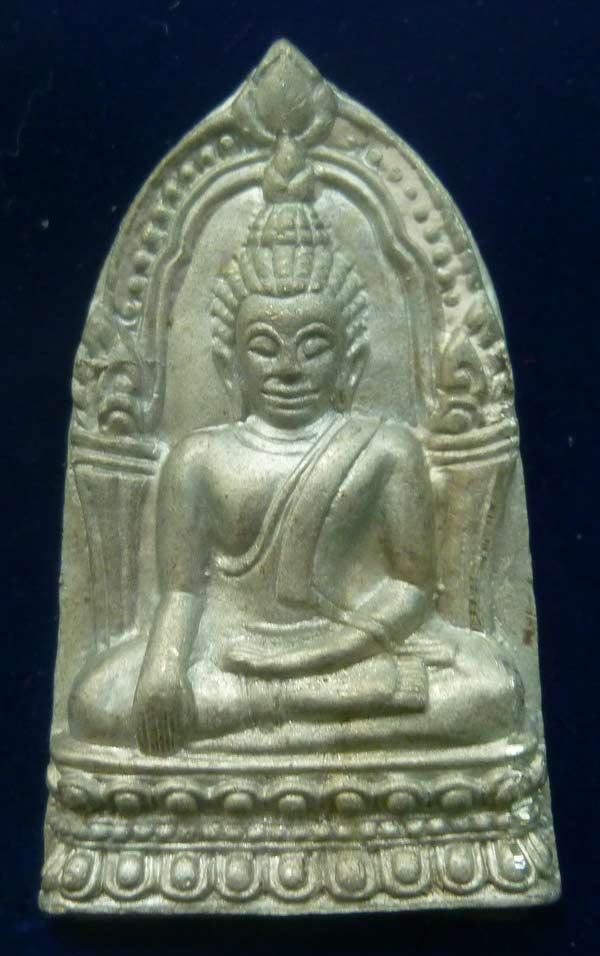 #63...พระพุทธชินราชใบเสมาชินเงิน รุ่นประทานพร ปี 2547 เนื้อชินปรอทขาว พร้อมกล่อง