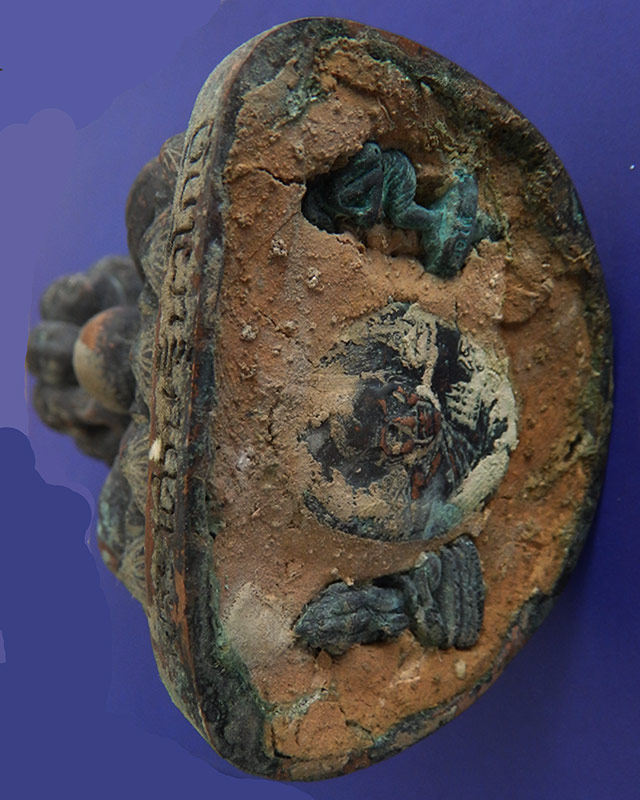 4.พระบูชาเศรษฐีนวโกฏิ คุตตจิตโต 88 หลวงปู่คำบุ วัดกุดชมภู จ.อุบลฯ หน้าตัก 2 นิ้ว สูงเกือบ 5 นิ้ว