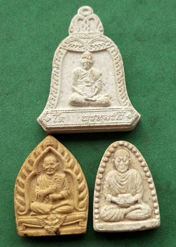 เคาะเดียวแดง / ผงสมเด็จพระพุฒาจารย์โต 3 องค์ ...OA260
