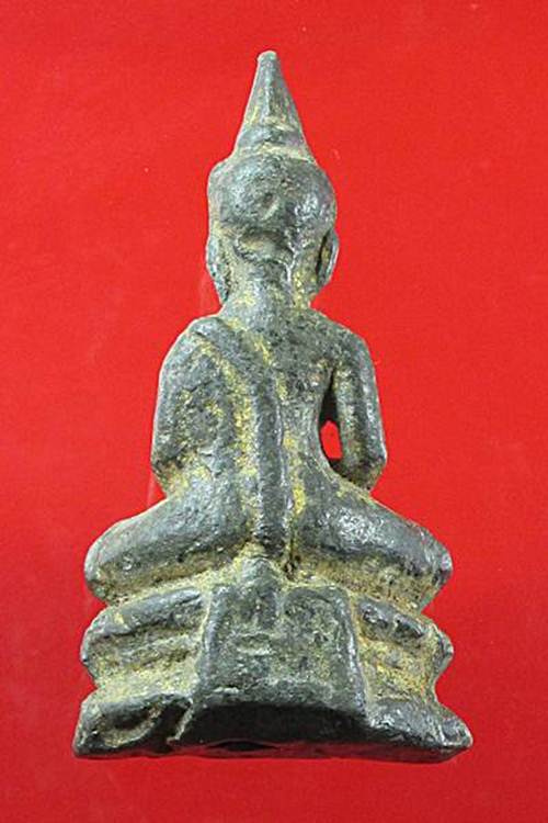 พระกรุวัดเลียบพิมพ์สมาธิเนื้อตะกั่วปิดทองมาพร้อมบัตรรับรองพระแท้ครับ