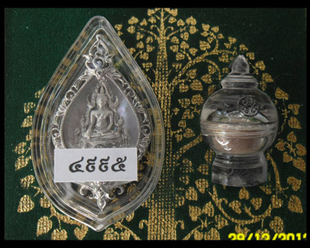 >> เคาะเดียว << พระพุทธชินราชจำลอง ทรงหยดน้ำ 84 พรรษา พระเจ้าอยู่หัว >>ลงกรุ<<