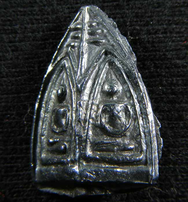 พระพรหมสี่หน้าเนื้อเมฆพัตร หลวงพ่ออี๋ วัดสัตหีบ