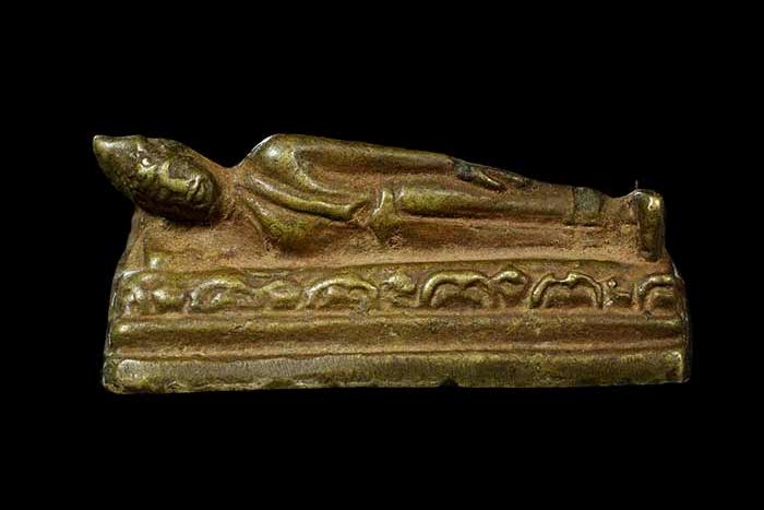 พระนอน หลวงปู่ใจ วัดเสด็จ