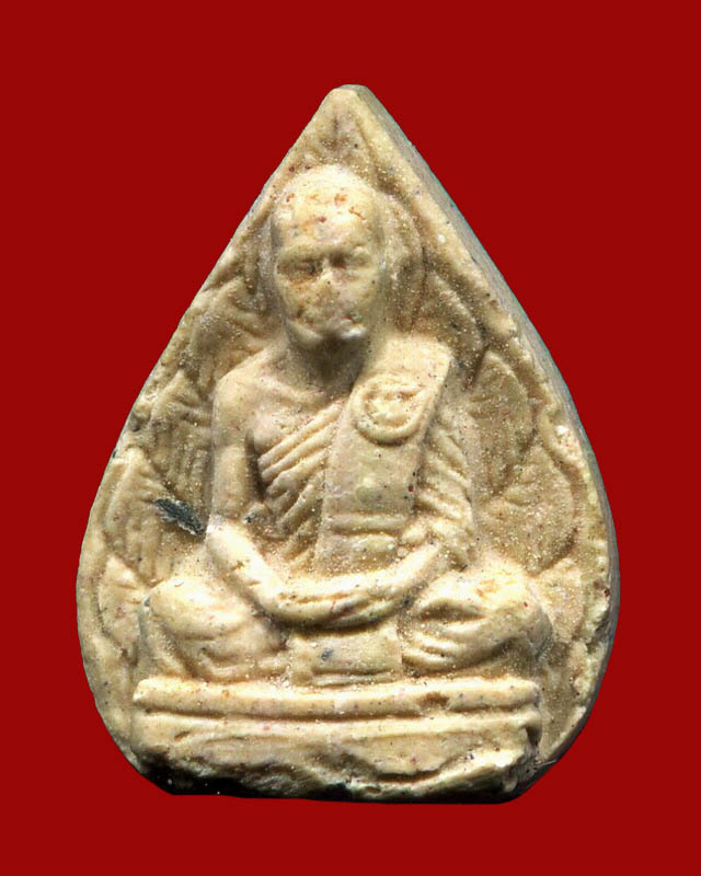 ถูกสุด สะดุดใจ....พระผงรูปเหมือนใบโพธิ์ ไม่ทราบที่ ฉลองอายุ 100 ปี เนื้อผง + จีวร + เกศา