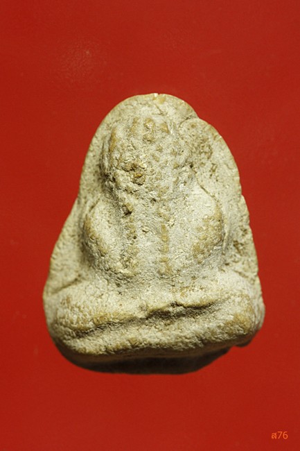 พระปิดตาไม่ทราบที่ เนื้อผงพุทธคุณ