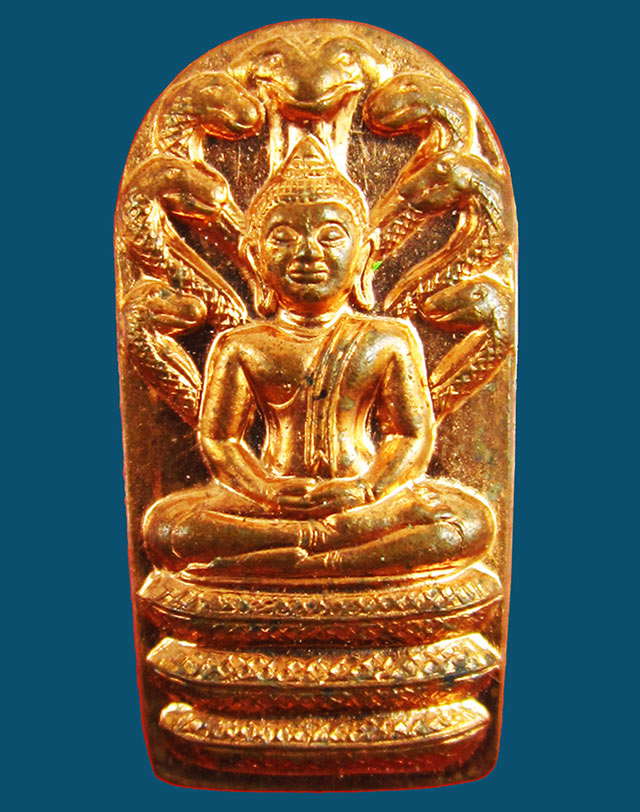 พระปรกใบมะขามรุ่น ๒ เนื้อทองแดง หลวงพ่ออุ้น สุขกาโม วัดตาลกง จ.เพชรบุรี ปี พ.ศ.๒๕๔๗