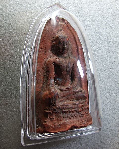 พระพุทธ(ตัด) ปางมารวิชัย เนื้อดิน