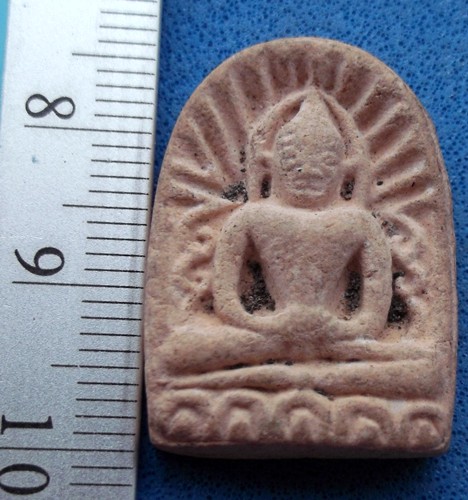 10 บาท กับ พระเนื้อดินพระครูทวน วัดเทพนคร กำแพงเพชร. ...OB34