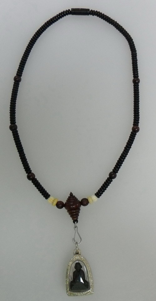 สร้อยกะลา+ไม้พยุง+ไม้พญางิ้วดำ+งาช้าง(ไม่รวมพระนะครับ) 