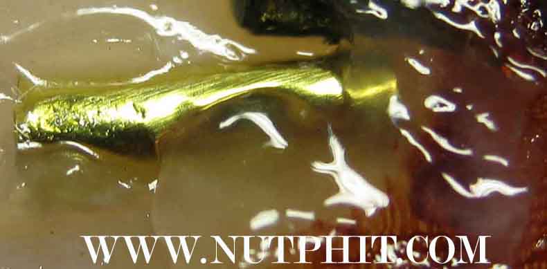 126*สีผึ้งมหาเมตตาผสมเทียนชัย ตะกรุดเงิน-ทอง-พร้อมจีวรของหลวงพ่อเกษม เขมโก ลำปาง*